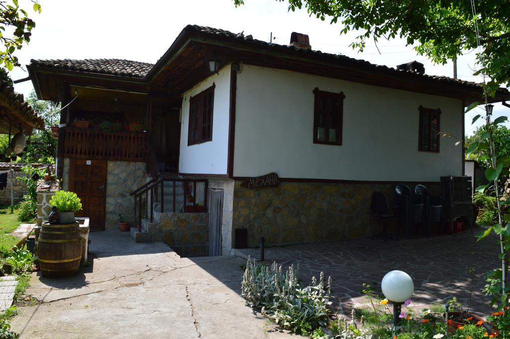 The Old House Guest House Obedinenie Bagian luar foto